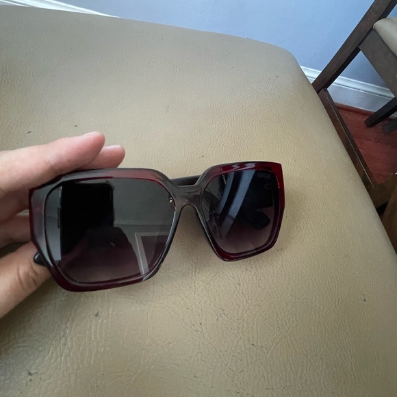 Gucci Women\'s Sunglasses in Red and Black main image 8